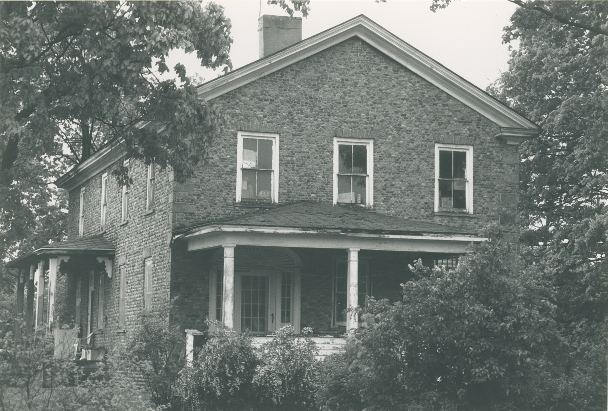 Cov-1 716 Starr Rd 1